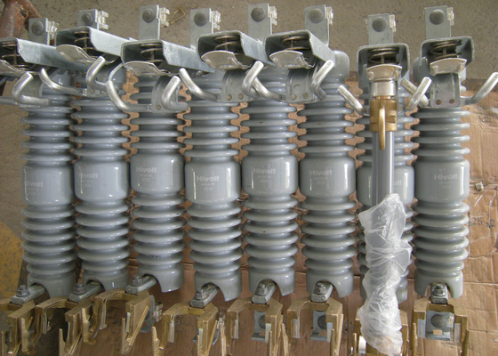 Durabilidad de 15KV de abandono del fusible de corte de operación conveniente con 320 mm de distancia de arrastramiento